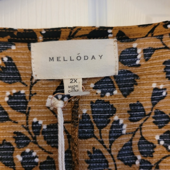 Melloday Woman's Top - Picture 5 of 5